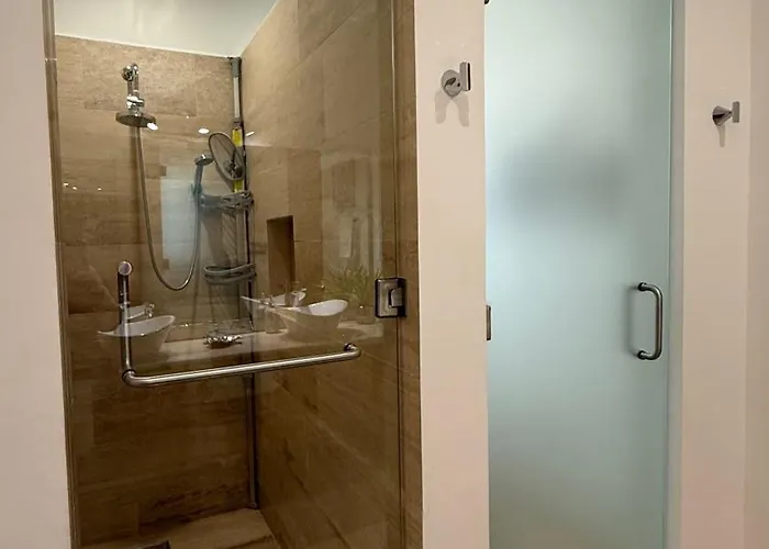 3br With Pool, Rooftop With Jacuzzi And View Apartment